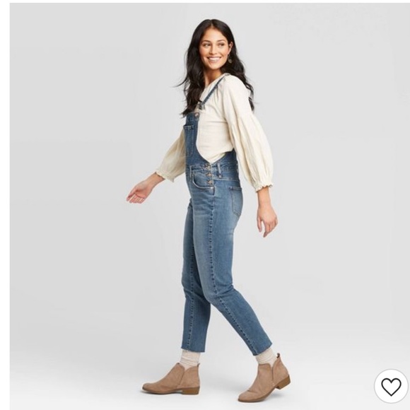 NWOT High-Rise Raw Hem Taper Cropped Overalls - - Picture 3 of 4